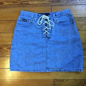 Tie string mini skirt